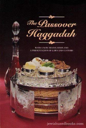 Beispielbild fr The Passover Haggadah. With a New Translation and a Presentation of Laws and Customs. zum Verkauf von Henry Hollander, Bookseller