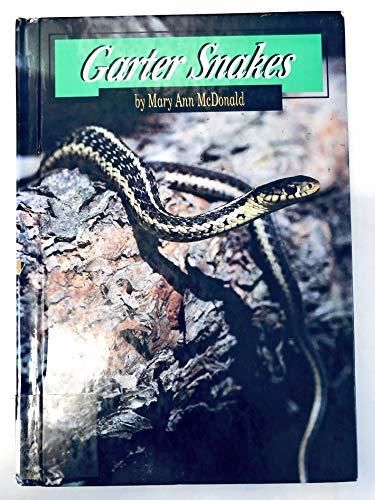 Imagen de archivo de Garter Snakes a la venta por Idaho Youth Ranch Books