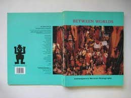 Imagen de archivo de Between Worlds : Contemporary Mexican Photography a la venta por Better World Books: West