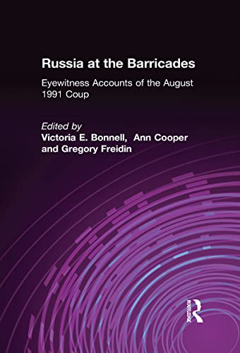 Stock image for RUSSIA AT THE BARRICADES : Eyewitness Accounts of the August 1991 Coup for sale by Karen Wickliff - Books
