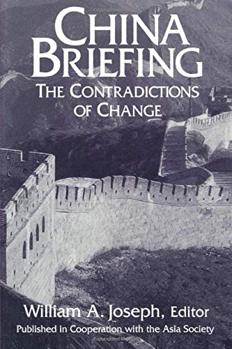 Beispielbild fr China Briefing: The Contradictions of Change zum Verkauf von Ergodebooks