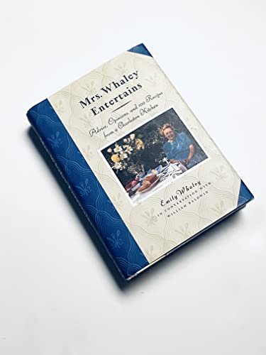 Beispielbild fr Mrs. Whaley Entertains : Advice, Opinions and 100 Recipes from a Charleston Kitchen zum Verkauf von Better World Books