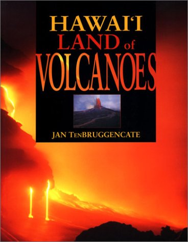 Beispielbild fr Hawaii Land of Volcanoes zum Verkauf von Better World Books