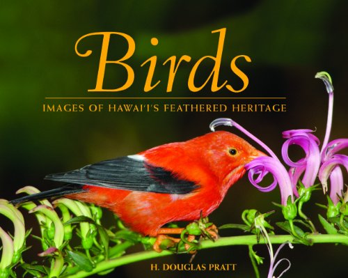 Beispielbild fr Birds: Images of Hawaii's Feathered Heritage zum Verkauf von ThriftBooks-Atlanta