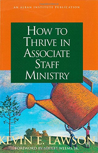 9781566992275: How to Thrive in Associate Staff Ministry