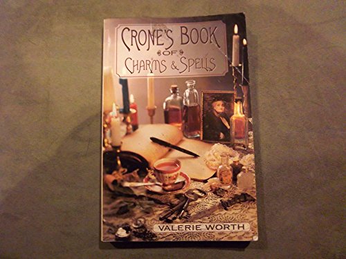 Beispielbild fr Crone's Book of Charms & Spells zum Verkauf von SecondSale