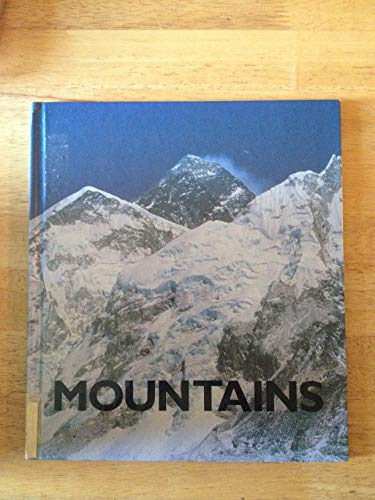Imagen de archivo de Mountains a la venta por SecondSale