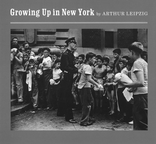 Beispielbild fr Growing Up in New York (Imago Mundi Series) zum Verkauf von Village Works