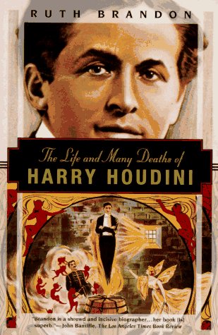 9781568361000: The Life and Many Deaths of Harry Houdini (Kodansha Globe)