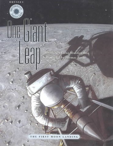 Beispielbild fr One Giant Leap: The First Moon Landing (Smithsonian Odyssey) zum Verkauf von Wonder Book