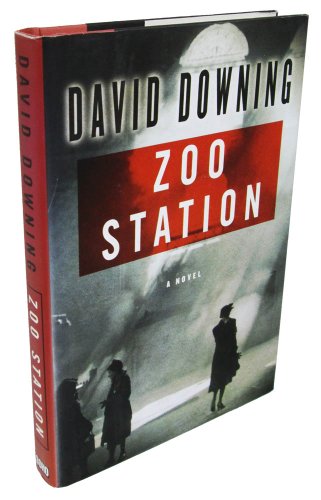 Imagen de archivo de Zoo Station a la venta por Ergodebooks