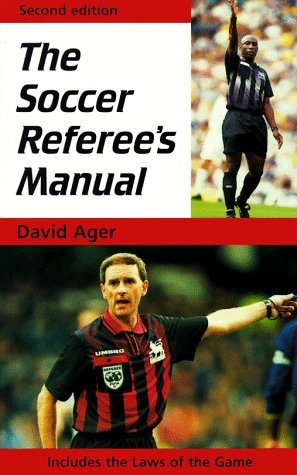 9781570281877: The Soccer Referee's Manual