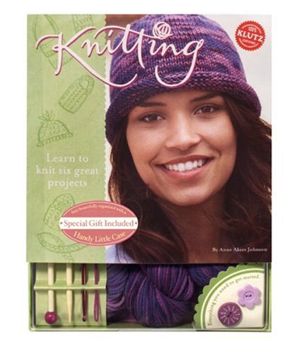 Imagen de archivo de Knitting: Learn to Knit Six Great Projects [With Knitting Needles, Crochet Hook, 210 Yards of Yarn and 2 Buttons] a la venta por ThriftBooks-Dallas