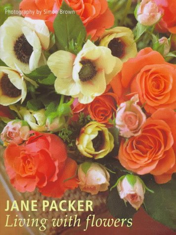 Imagen de archivo de Living With Flowers a la venta por Books From California