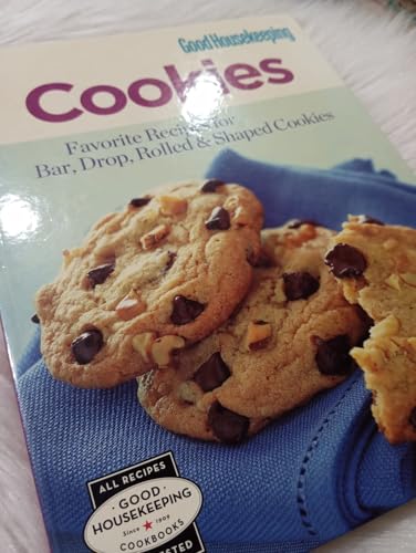 Stock image for Cookies: Favorite Recipes for Bar, Drop, Rolled & Shaped Cookies for sale by BookHolders