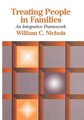 9781572300361: Treating People In Families: An Integrative Framework (Guilford Family Therapy Series)