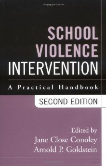 Imagen de archivo de School Violence Intervention a la venta por Better World Books