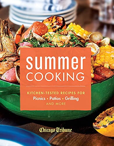 Imagen de archivo de Summer Cooking : Kitchen-Tested Recipes for Picnics, Patios, Grilling and More a la venta por Better World Books: West