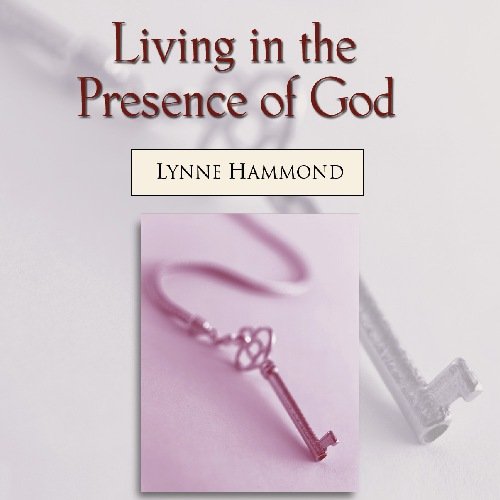 Beispielbild fr Living In The Presence of God - ES zum Verkauf von ThriftBooks-Dallas
