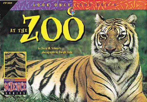 9781574712179: At the Zoo (Look Once, Look Again Science Series)