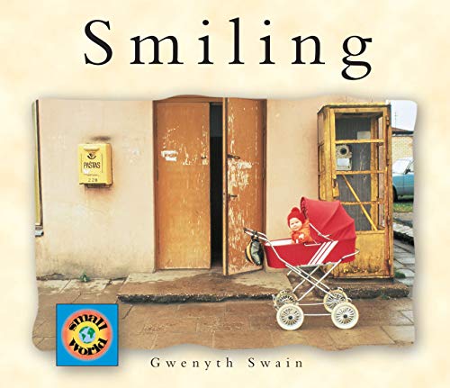 Beispielbild fr Smiling zum Verkauf von Better World Books
