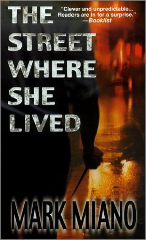 Beispielbild fr The Street Where She Lived (Michael Carpo Mystery) zum Verkauf von HPB-Movies
