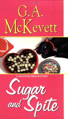 9781575666372: Sugar and Spite (A Savannah Reid Mystery)