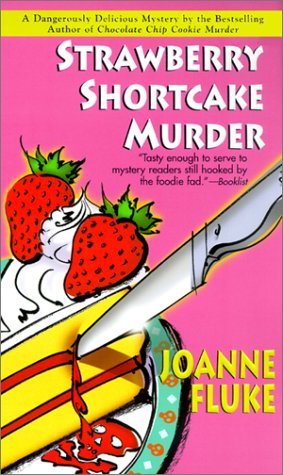 Imagen de archivo de Strawberry Shortcake Murder (Hannah Swensen Mysteries) a la venta por Jenson Books Inc