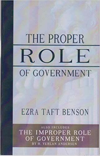 Imagen de archivo de The Proper Role The Improper Role of Government a la venta por Wizard Books