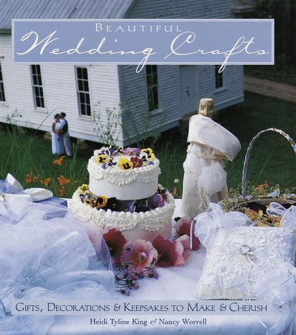 Imagen de archivo de Beautiful Wedding Crafts a la venta por Wonder Book
