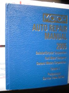 Beispielbild fr Auto Repair Manual 2001-2005: DaimlerChrysler Corporation, Ford Motor Company And General Motors Corporation (Motor Auto Repair Manual Vol 2 Electronic) zum Verkauf von Better World Books