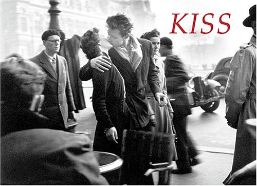 9781584180999: Kiss: Postcard Box (Cards)