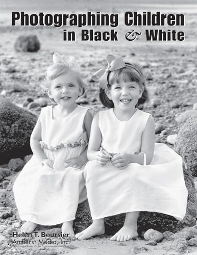 Beispielbild fr Photographing Children in Black & White zum Verkauf von Half Price Books Inc.