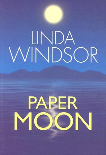 Imagen de archivo de Paper Moon a la venta por Better World Books