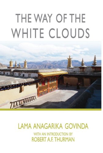 9781585677856: The Way of the White Clouds
