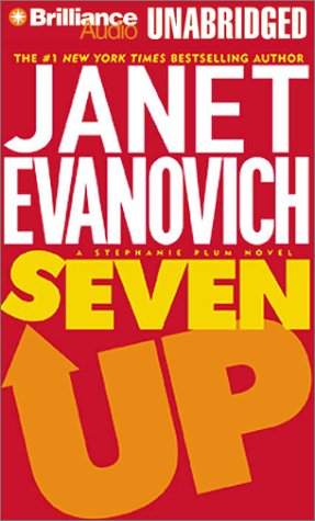 Seven Up (Stephanie Plum, No. 7) (9781587885297) by Evanovich, Janet