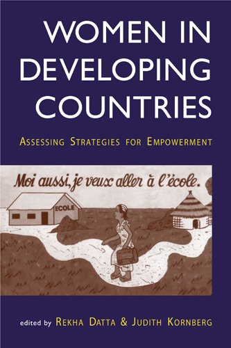 9781588260390: Women in Developing Countries: Assessing Strategies for Empowerment
