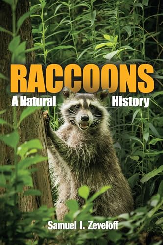 Imagen de archivo de Raccoons: A Natural History a la venta por Goodwill Books