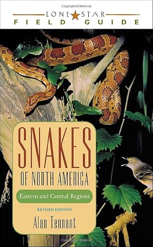 Stock image for Snakes of North America: Eastern and Central Regions for sale by ThriftBooks-Dallas