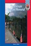 Beispielbild fr Vietnam Veterans Memorial (Checkerboard Symbols, Landmarks and Monuments) zum Verkauf von Jenson Books Inc