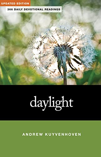 Beispielbild fr Daylight: 366 Daily Devotional Readings zum Verkauf von Gulf Coast Books