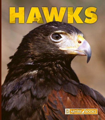 Imagen de archivo de Hawks a la venta por Better World Books