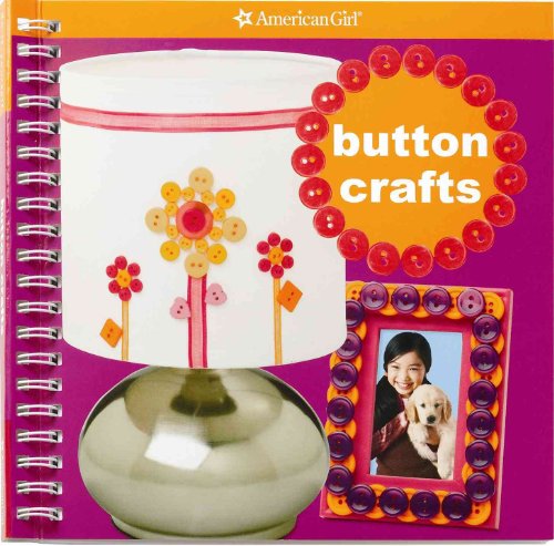 Beispielbild fr Button Crafts (American Girl) zum Verkauf von Half Price Books Inc.
