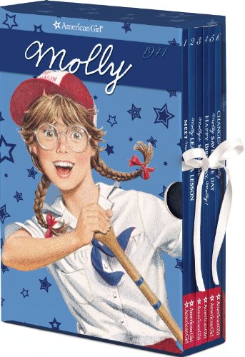9781593697907: Molly Boxed Set With Game (American Girl Collection)