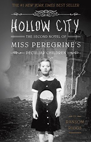 Beispielbild fr Hollow City: The Second Novel of Miss Peregrine's Peculiar Children zum Verkauf von Wonder Book