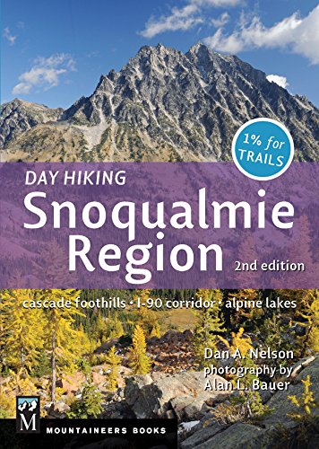 Imagen de archivo de Day Hiking: Snoqualmie Region 2nd Edition: Cascade Foothills, I-90 Corridor, Alpine Lakes a la venta por SecondSale