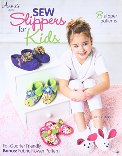 Beispielbild fr Sew Slippers for Kids : 8 Slipper Patterns for Quilting, Fleece, Faux Fur, and Fashion Fabric zum Verkauf von Better World Books