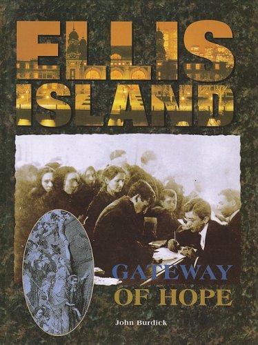 9781597642644: Ellis Island: Gateway of Hope