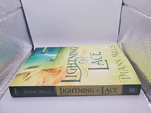 9781597893572: Lightning and Lace (Texas Legacy)