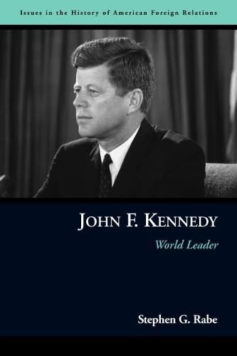 Imagen de archivo de John F. Kennedy : World Leader a la venta por Better World Books